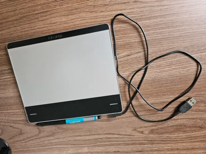 Mesa digitalizadora WACOM INTUOS CTH 480