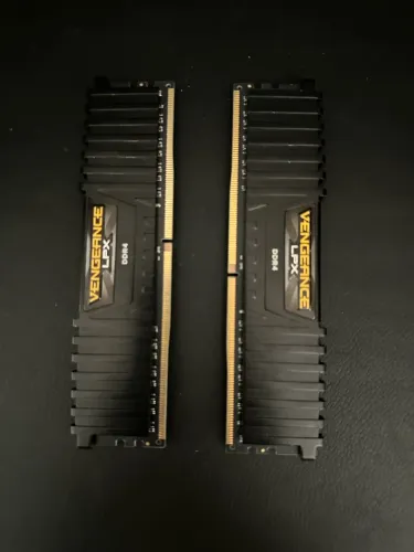 Memória RAM Vengeance 8x2 GB DDR4 2666mhz
