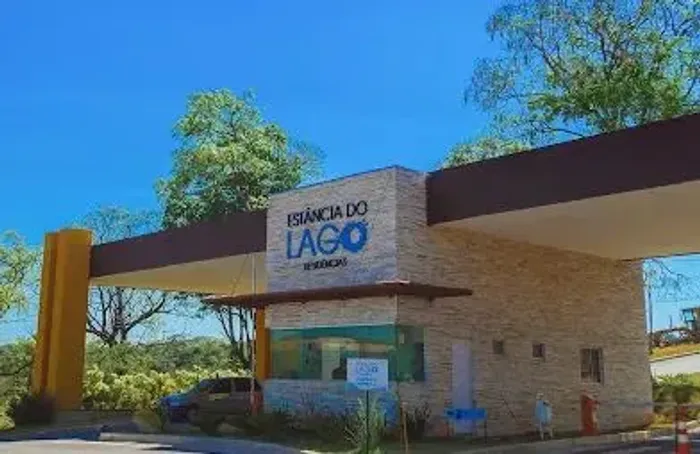 Lote no condomínio Estância do Lago - Contagem MG