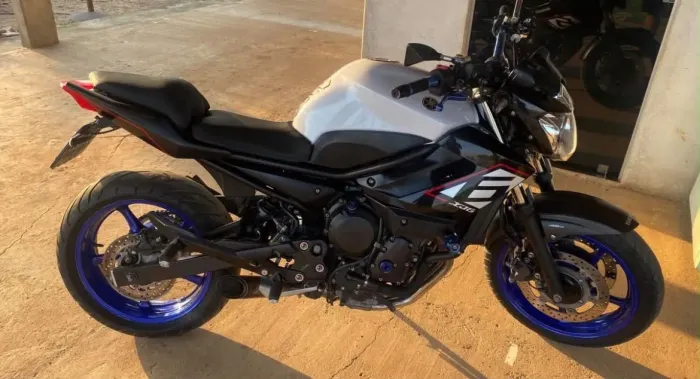 Vende-se moto XJ6 2017