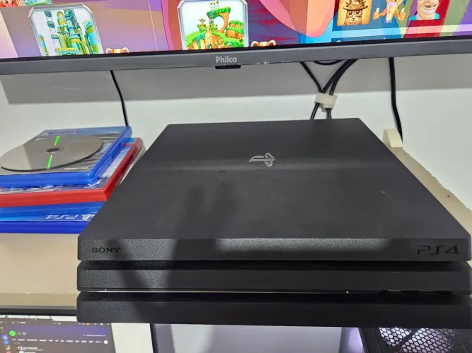 PS4 PR0 1 TB