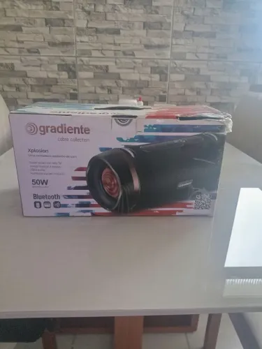 Som portátil( Marca GRADIENTE ORIGINAL Som resistência a água)