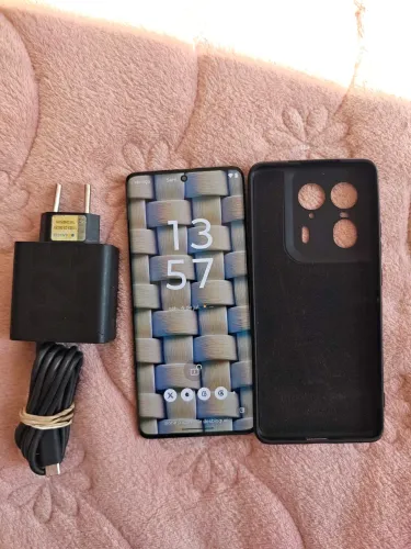 Moto Edge 50 ultra 
