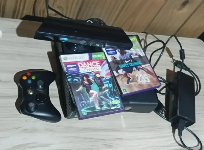 Vendo ou troco por um computador que esteja em boas condições com bastante memória