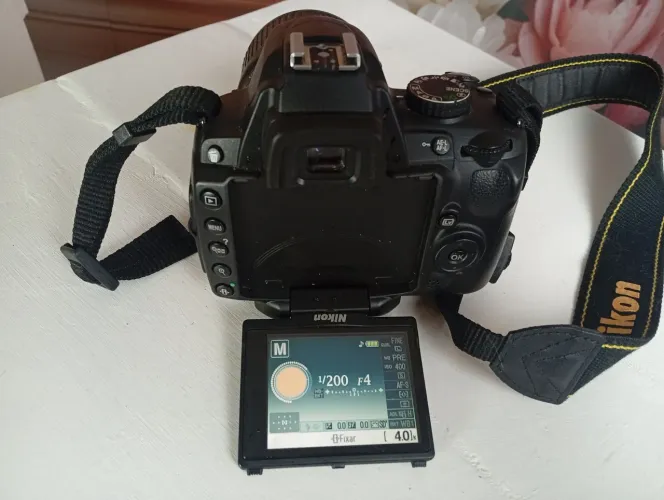 Nikon D5000 l corpo