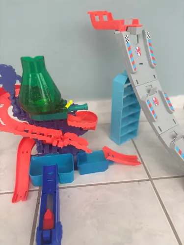 Pista Hot Wheels com Rampa + Torre - Completa e Conservada