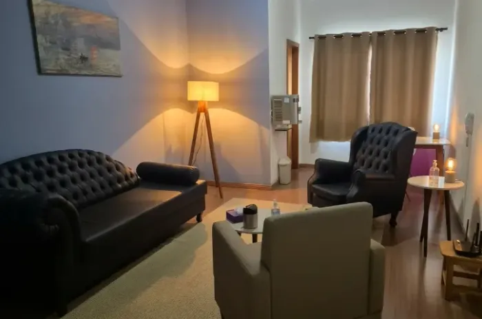 Sublocação de sala/ Período 16hs mensais