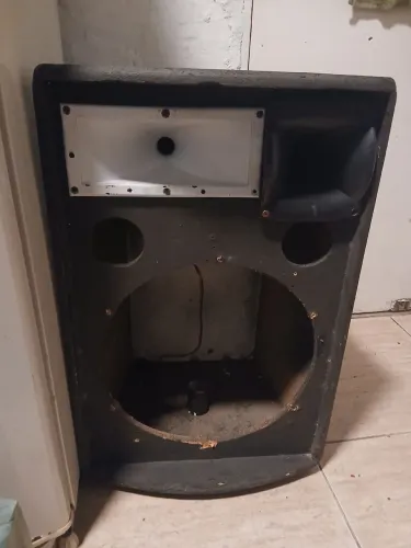 Gabinete Acustico 3 vias 15" pol