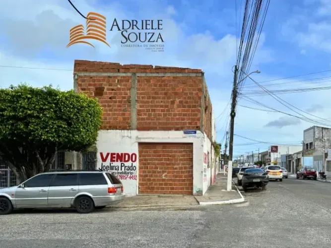 Vendo terreno de esquina no Bairro Siqueira Campos