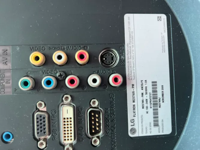 Monitor gamer para retirada de peças - LG M237WA