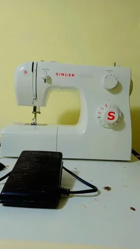 Máquina Singer conservadissimo para vender logo 