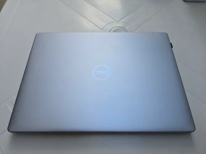 Notebook Dell Core 5 com placa NVidia