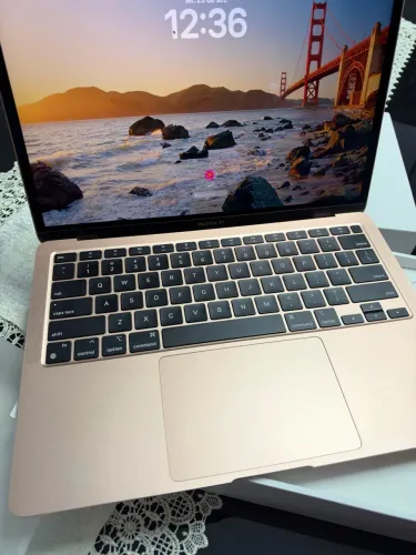 MacBook m1 gold 256gb