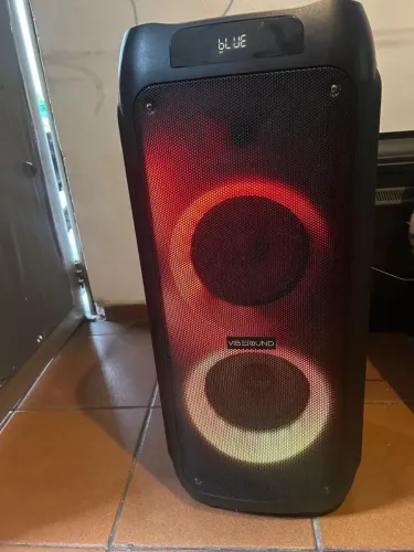Caixa de som pouco usado, 1800W paguei 1200 quero 850