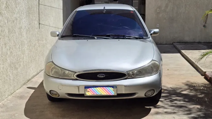 Ford Mondeo CLX 2.0i 4P MEC 1997