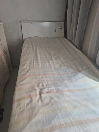 Cama de solteiro duas