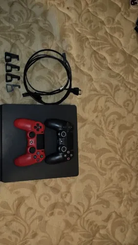 Vendo Playstation 4 + 2 controles + 4 pezinhos de suporte + cabo de energia e HDMI