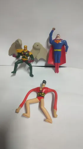 Boneco miniatura liga da justiça MC Donald's 2017 (usado)
