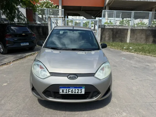 Ford Fiesta SE 1.6 8V Flex 5P 2014