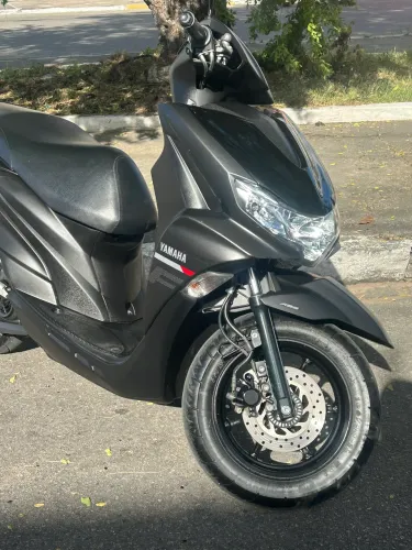 Moto Yamara Fluo 125 ABS