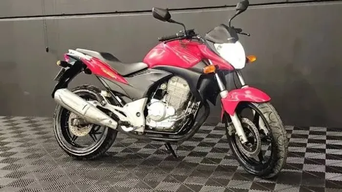 Honda CB 300R 2012 