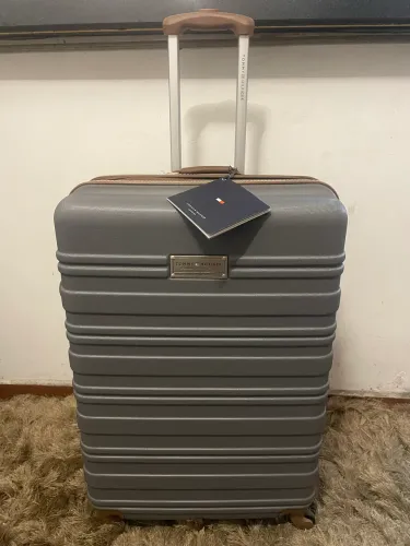 Mala Tommy Hilfiger rígida grande