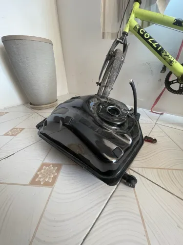 Vendo tanque da 160 titan 25/26, Com bomba de combustível 
