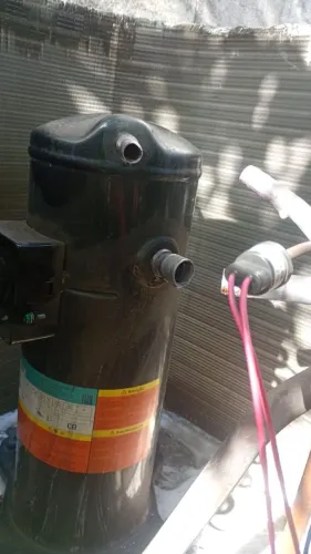 Vendo 2 compressores de ar condicionado 60mil BTUs .
