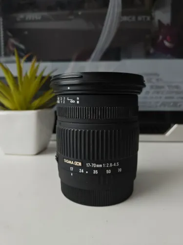 Sigma 17-70mm f2.8-4.5 p/ Canon apsc