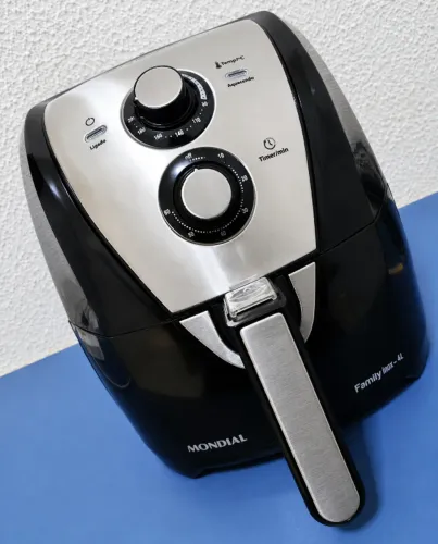 Vendo Air Fryer Mondial Family 4L Bem Conservada + Entrega