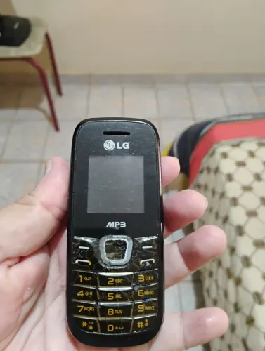 Vende-se 2 celulares antigos para colecionadores