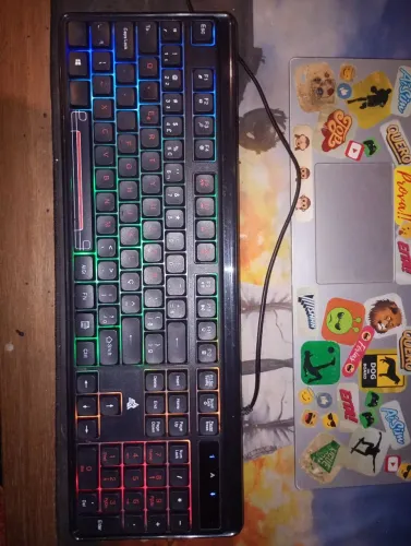 Teclado Gamer com LED (Membrana)