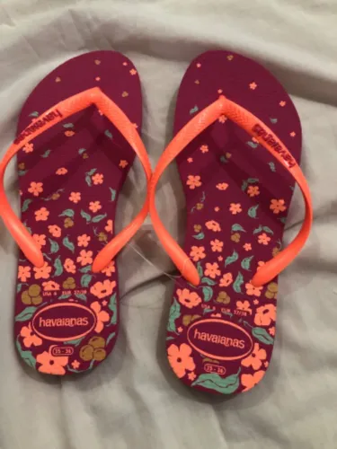 Sandália havaiana nova
