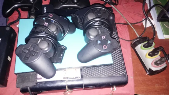 Vendo PS2 opl 18 jogos