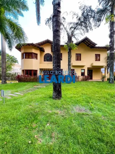 CASA EM CONDOMÍNIO - TAMBORÉ - SP