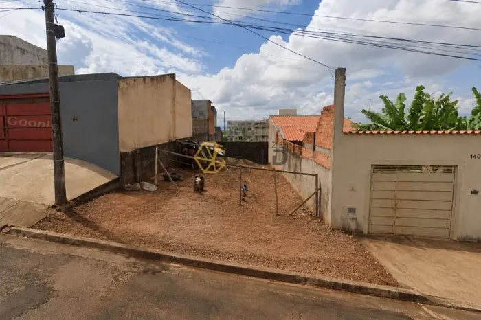 Vende-se Terreno Jd. Aeroporto III - Prol. Jardim Santa Barbara