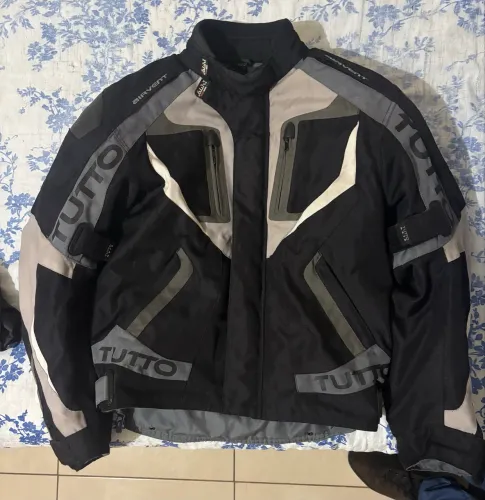 Jaqueta Tutto Moto 52/42 L Original com forro térmico removível