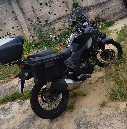 Kawasaki Versys tourer,Bicilindro,40 cavalos de potência.