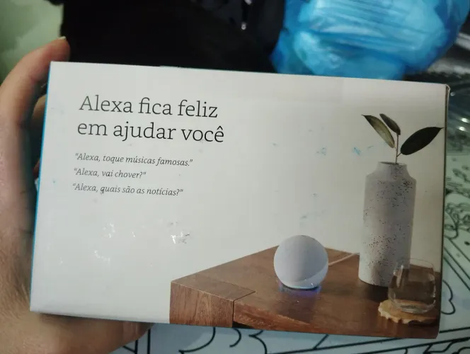 Vendo Alexa echo Dot nova, ainda na caixa. Referência e modelo nas fotos. Valor R$ 330.00