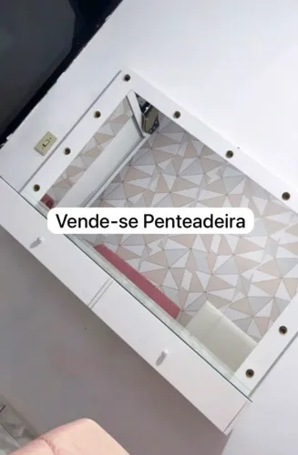 Vende - se penteadeira!