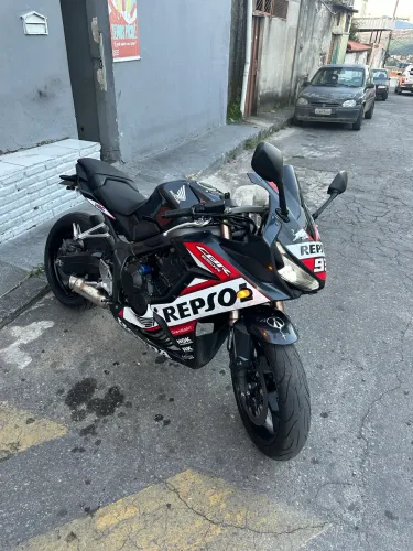 CBR 650r semi nova 