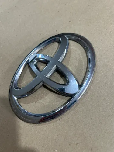 Emblema Toyota 30$