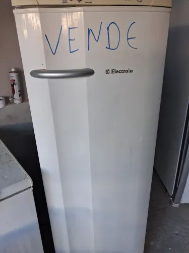 Jeladeira eletrolux convesonal 400 litro