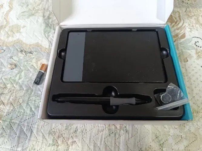 Mesa digitalizadora Huion (usb pen tablet)