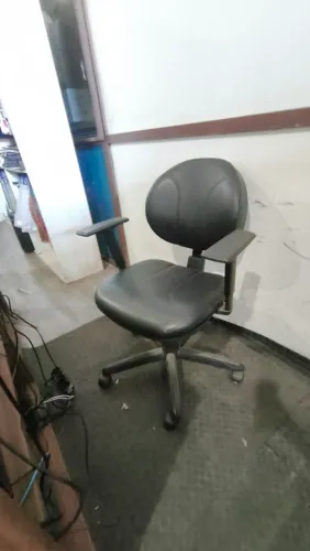 Cadeira de escritório ENTREGO LEIA