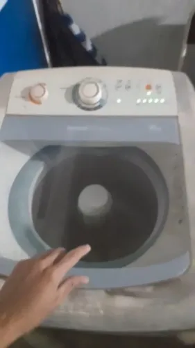 Máquina de lava está pegando. Só não centrífuga vendo as peça maisdetalhe mando video dela