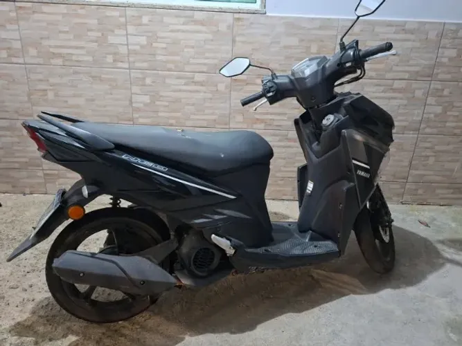 Moto Neo 125 automática