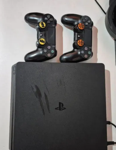 Vendo PS4 Slim de 1TB