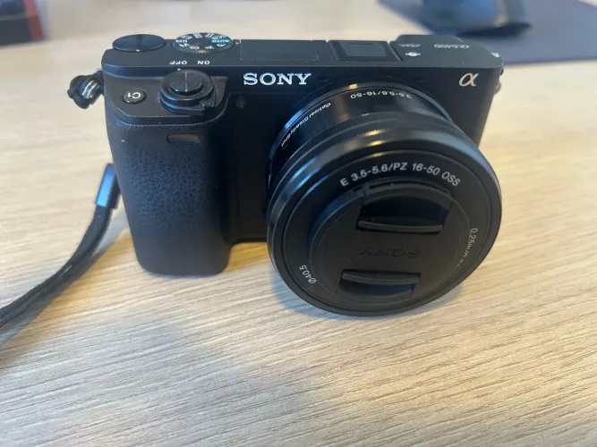 Câmera Sony A6400 Mirrorless