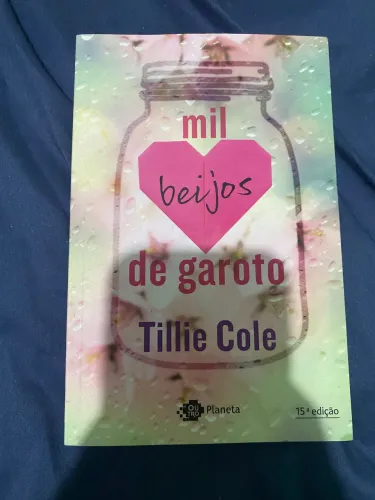 Livro mil beijos de garoto